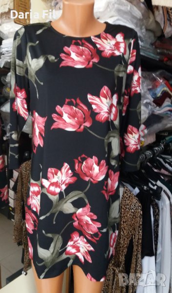 Черна рокля на червени цветя , снимка 1