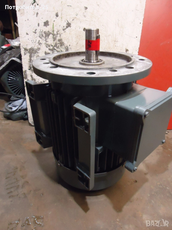 Трифазен  ел.мотор 3KW - 1400 об/мин., снимка 1