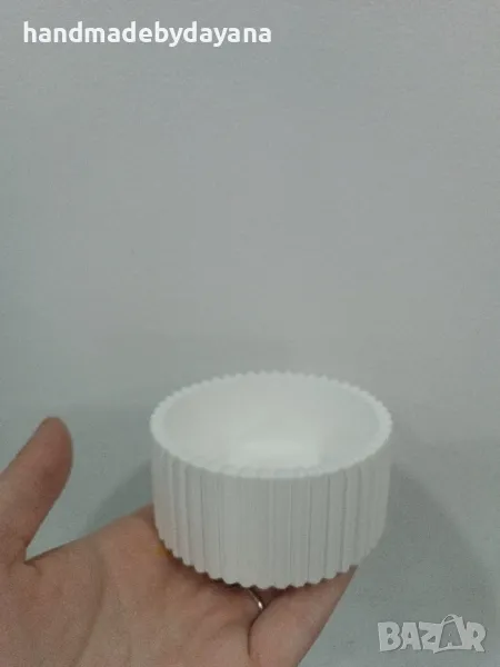 Кашпи от керамична смес с матов лак, снимка 1