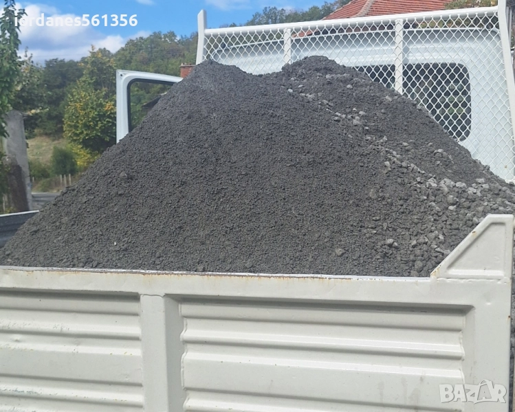 Земновлажен бетон,Филц,Пясък,Чакъл ,и бял чакъл за декороция-бял камък, снимка 1