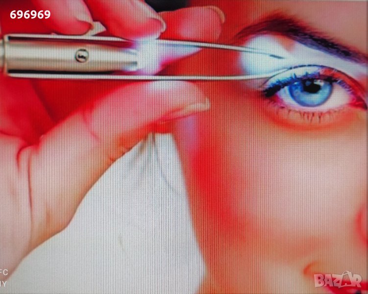 Пинсета за премахване на космите от вежди с LED светлина и батерия, снимка 1