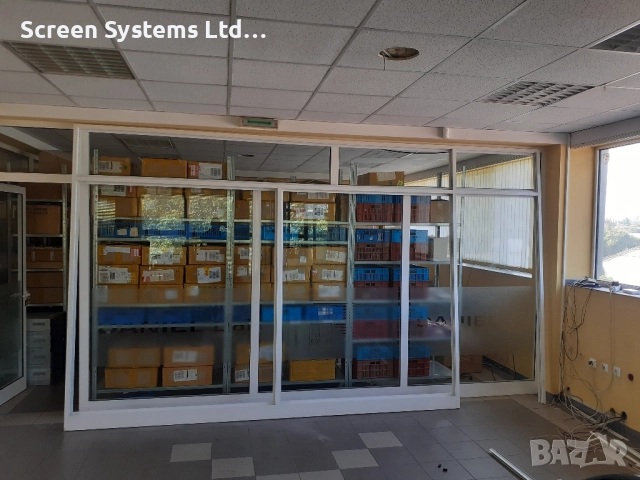 Продавам преградна алуминиева дограма с размер 4.44 на 2.50 м. в комплект със стъкла и врата, снимка 2 - Дограми - 51469652