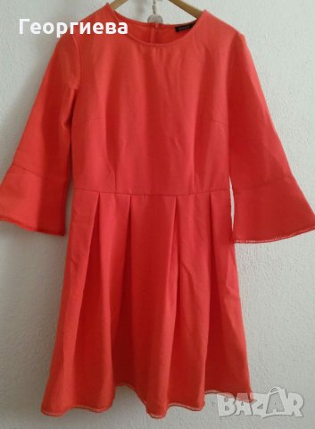 Нежна рокля в наситено коралов цвят, снимка 5 - Рокли - 30064550