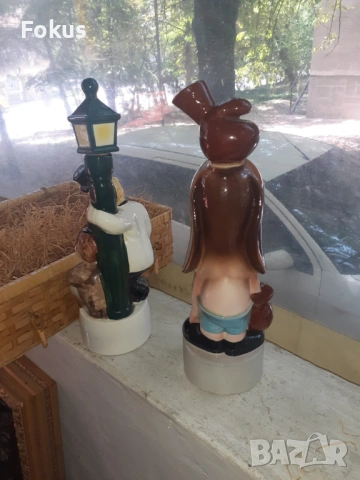 Две колекционерски свирещи бутилки порцелан с кутия, снимка 3 - Антикварни и старинни предмети - 53370494