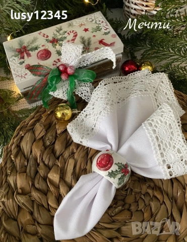 Дървена кутия с шест пръстени за салфетки-Весела Коледа! 