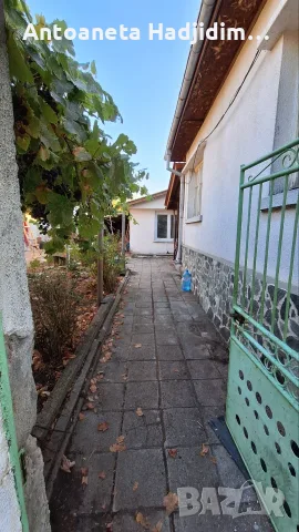 Продава Къща с двор, снимка 7 - Етаж от къща - 56238103