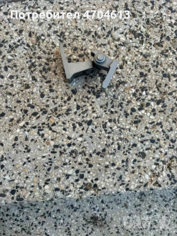 Задна горна дясна панта на Ауди Audi A8 H4 D4 само за 30Eur. 4h0831402a