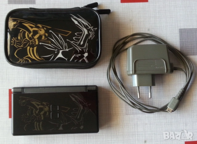Специално Nintendo DS Lite Dialga & Palkia Edition