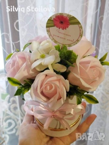 Нежни букети със сапунени цветя, снимка 12 - Подаръци за жени - 40295598