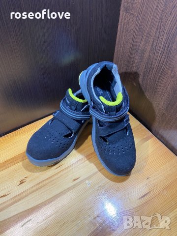 UVEX работни олекотени немски обувки ниско изрязани, предпазни обувки черно и жълто, снимка 5 - Други - 40679995