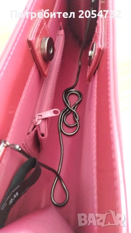 Червено дамско портмоне с верижка, снимка 5 - Портфейли, портмонета - 52289562