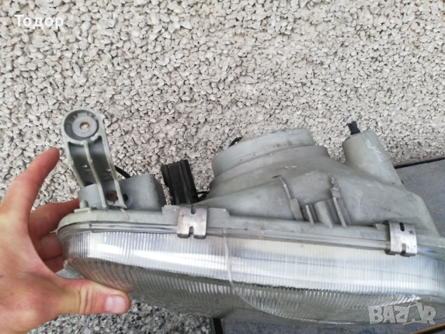 Десен фар за Нисан Микра к11, снимка 2 - Части - 52889751