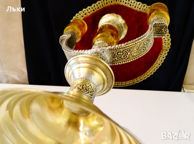 Уникален бронзов свещник,релефни орнаменти. , снимка 3 - Антикварни и старинни предмети - 54071392