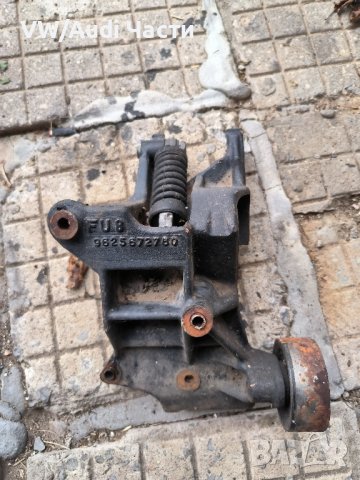 Захват лапа конзола двигател за Пежо 306 206 Ситроен Peugeot 306 Citroen 9625672780, снимка 2 - Части - 42225523