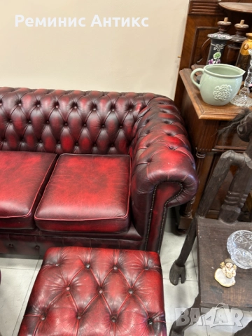 Табуретка, фотьойл и троен диван Chesterfield Oxblood., снимка 8 - Дивани и мека мебел - 52591429