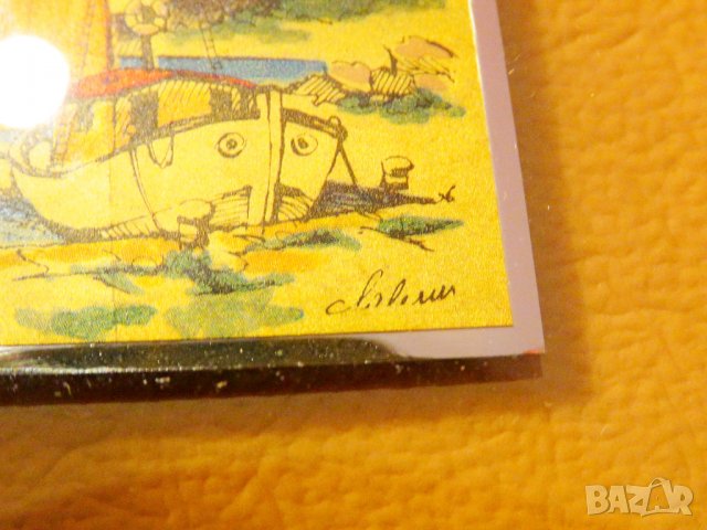 Старинна златна картина рисувана върху златно фолио - две платноходки и чайки на брега - с маркировк, снимка 3 - Картини - 38510206