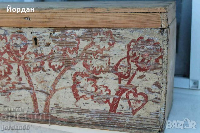 Примитивен дървен сандък , снимка 3 - Колекции - 38784170