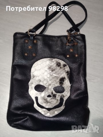 Дамска кожена чанта с череп и капси, снимка 6 - Чанти - 36661377
