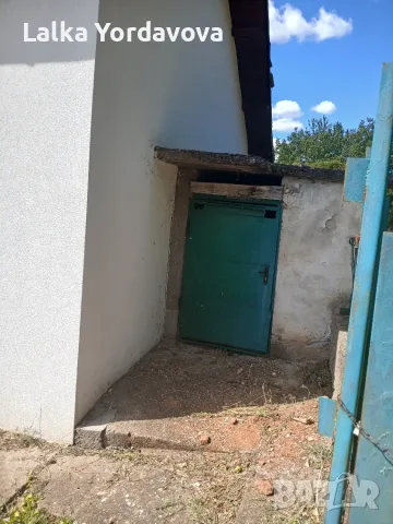 🏡 ПРОДАВАМ ВИЛА НА МАРКОВА МОГИЛА – ЧЕРВЕН БРЯГ, снимка 3 - Вили - 56186152