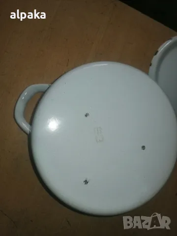Продавам нова емайлирана българска тенджера 22/13см, снимка 3 - Съдове за готвене - 49753037