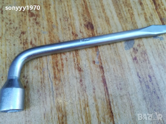 КЛЮЧ ЗА ГУМИ 21ММ ЯК МАСИВЕН 2708251852