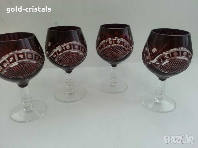 Кристални чаши цветен червен кристал