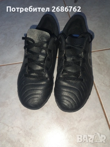Детски футболни стоножки Nike размер 36,5 см, снимка 4 - Футбол - 54326165