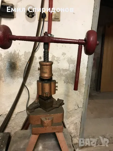 Шпиндел преса 