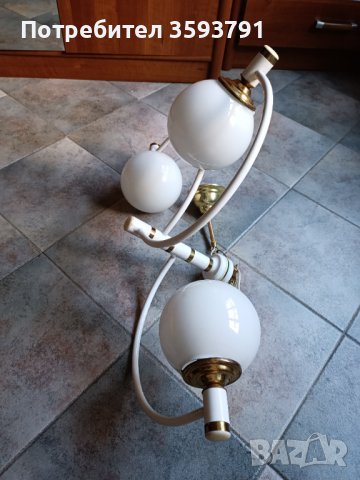 Неупотребяван полилей-пендил тройка стъклени топки диаметър 15 cм, снимка 2 - Полилеи - 39849105