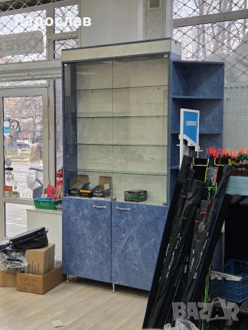 мебели, витрини от рибарски магазин