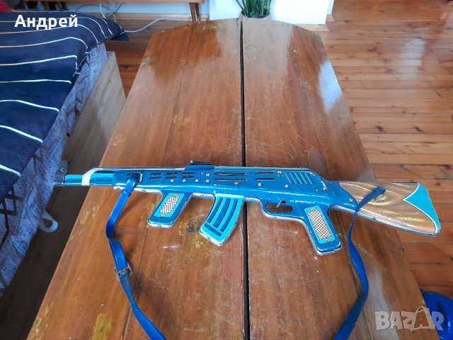 Стар детски метален автомат #2