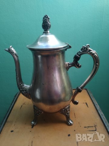 посребрена метална кана арт деко