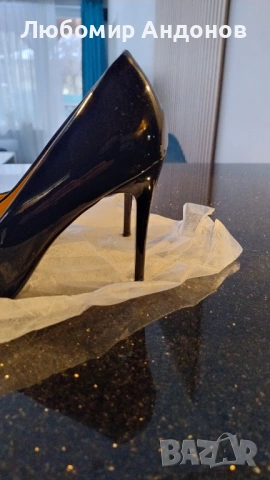 Дамски черни-лачени обувки, снимка 3 - Дамски обувки на ток - 53063248