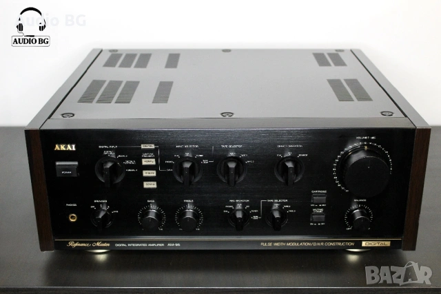 Akai AM-95