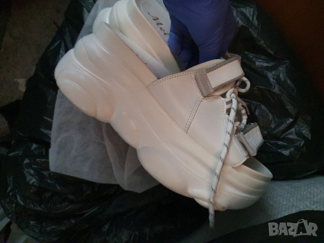 Чехли /сандали в бяло N38