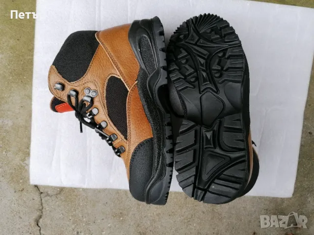 Продавам чисто нови качествени дамски туристически /зимни, трисезонни / високи обувки , снимка 8 - Маратонки - 48294740