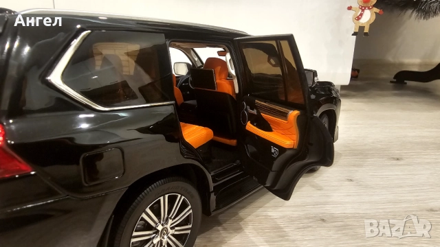 1:18 Lexus LX 570  LCD, снимка 4 - Колекции - 52673006