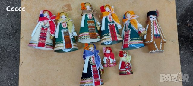 Ретро кукли с национални носии