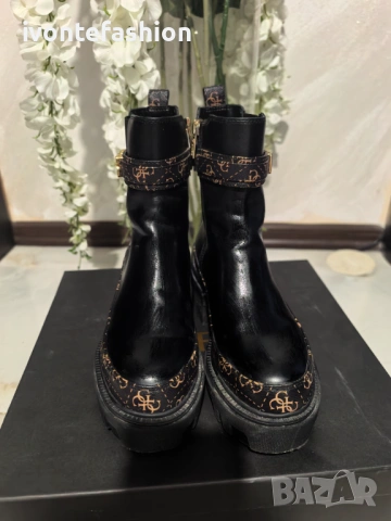 боти Guess, снимка 2 - Дамски боти - 53220576