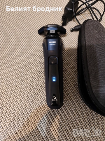 Електрическа самобръсначка Philips , снимка 2 - Електрически самобръсначки - 53065987