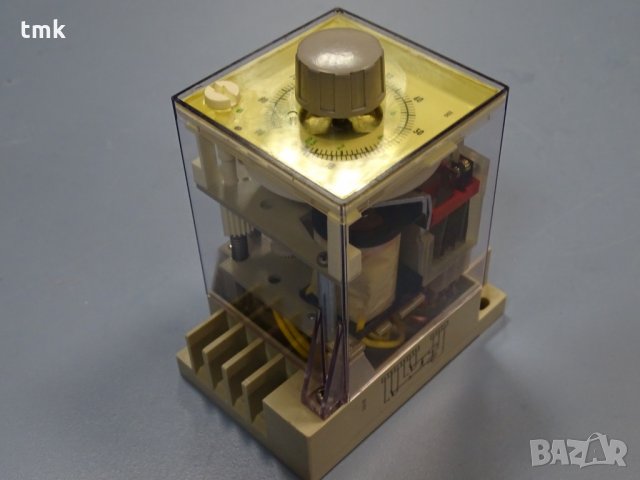 Реле време Siemens 7PR3051-0