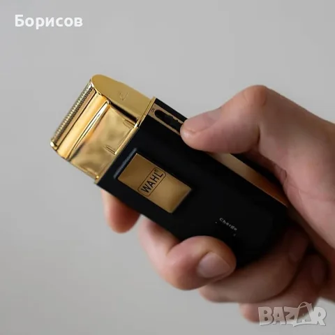 КОМПАКТНА ЕЛЕКТРИЧЕСКА САМОБРЪСНАЧКА Wahl Travel Shaver Gold Edition, снимка 9 - Електрически самобръсначки - 55851520