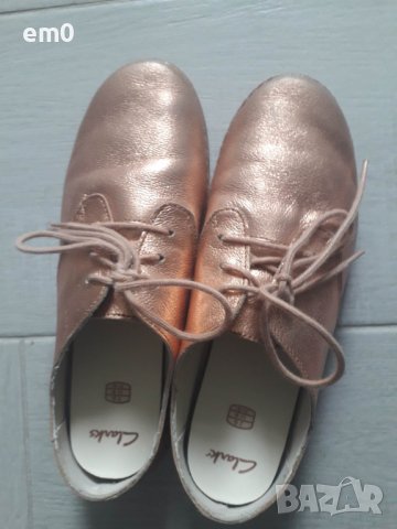 детски обувки Clarks боси и златисти, снимка 3 - Детски обувки - 40351159
