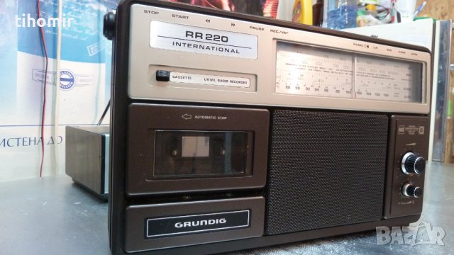 Grundig RR220 International, снимка 3 - Радиокасетофони, транзистори - 37413733