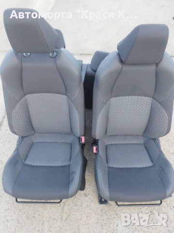 Седалки за Toyota CHR 2023г