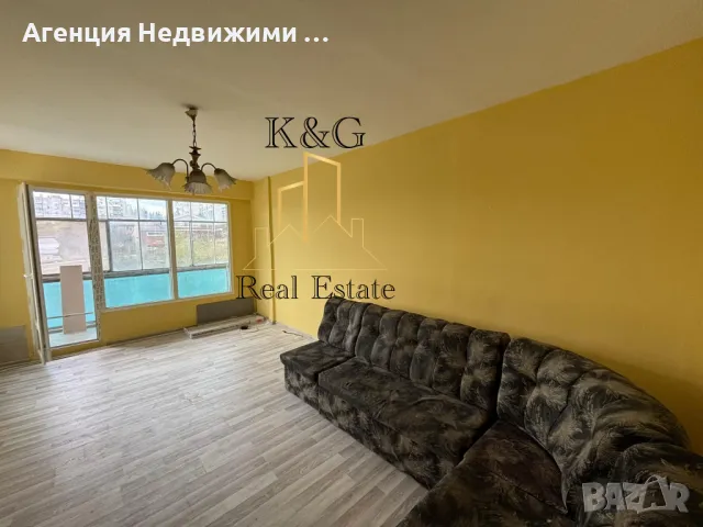 Двустаен разширен в ж.к " Орел " 