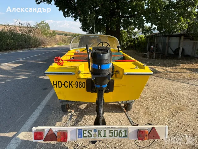 Продавам две лодки с двигатели и едно ремарке, снимка 6 - Воден транспорт - 48268115