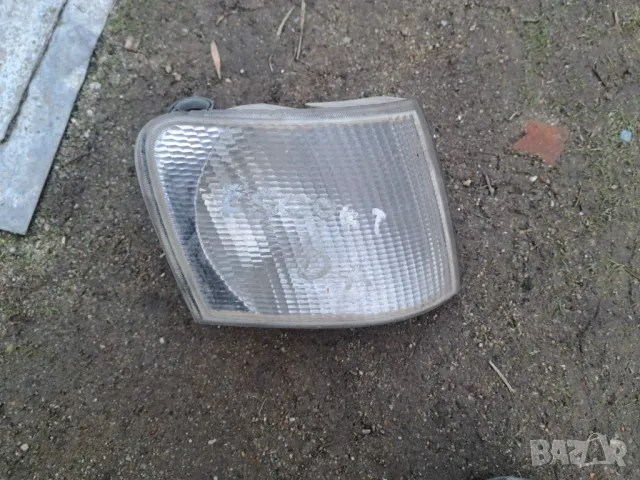 Десен мигач за форд ескорт 96, снимка 1