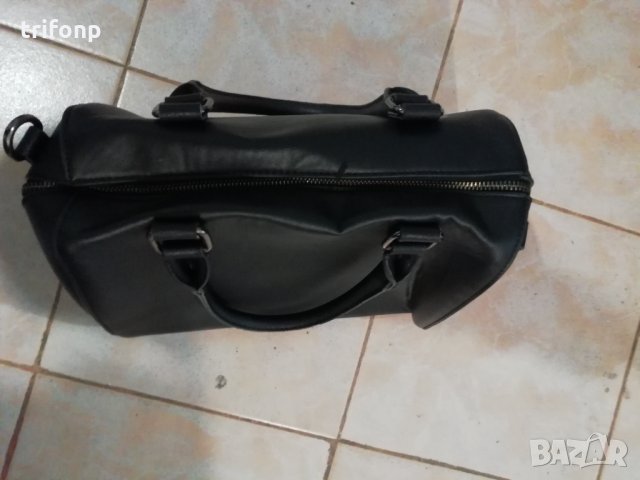 Дамска чанта, снимка 2 - Чанти - 31716372