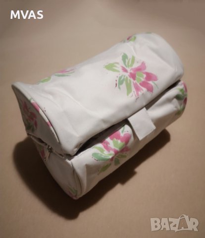 Нов несесер за козметика на AVON бял с цветя, снимка 2 - Други - 37747368